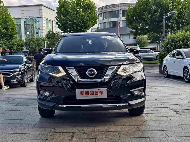 Nissan Qijun
