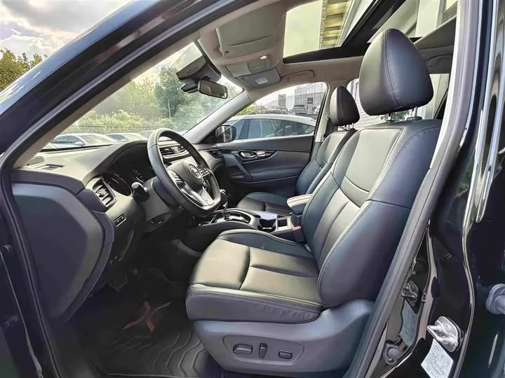 Nissan Qijun
