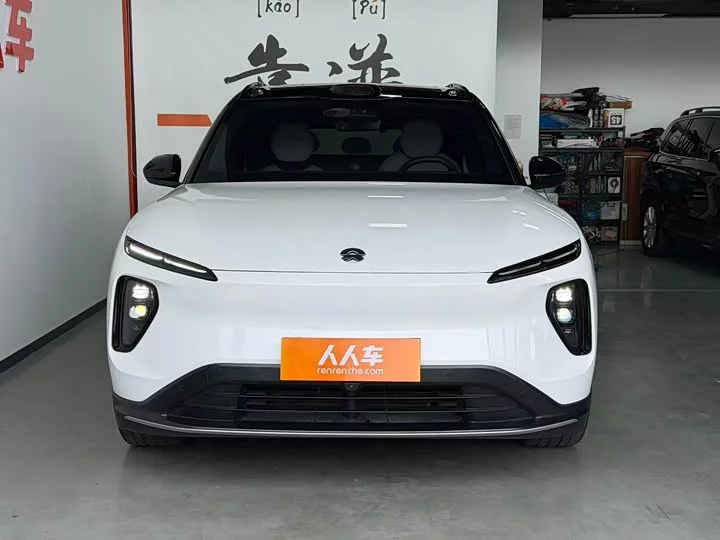 NIO ES6