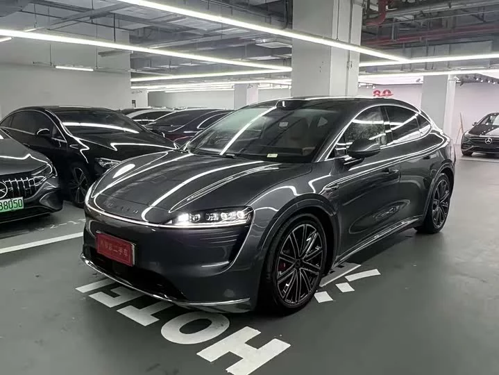 Luxeed R7