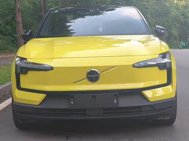 Volvo EX30