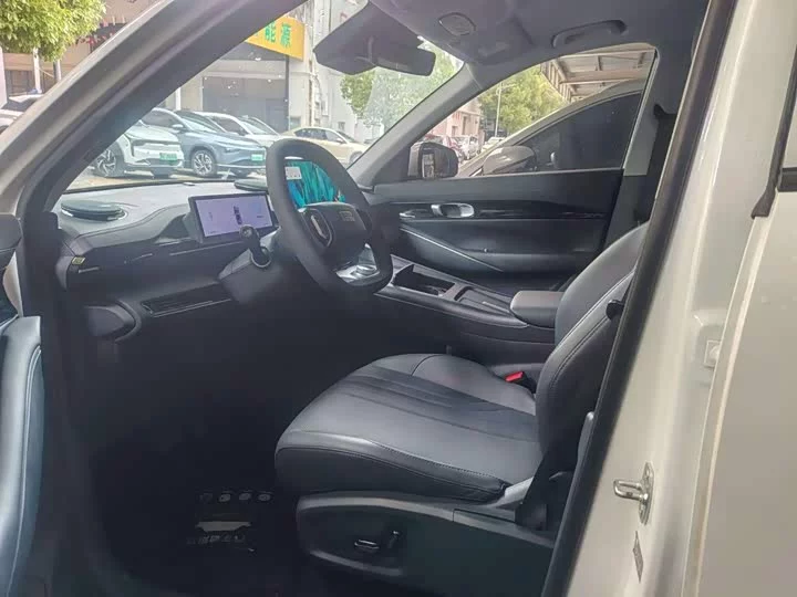 Geely Galaxy E5