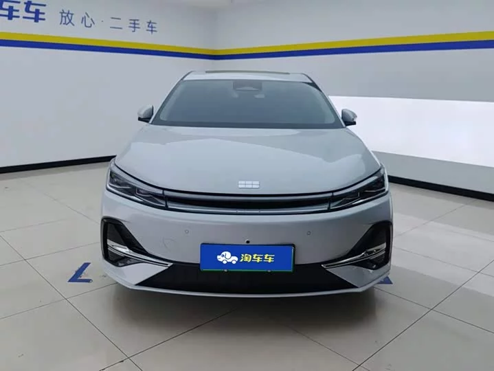 Geely Galaxy A7 EM