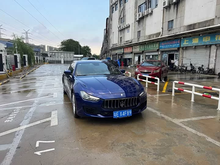 Maserati Ghibli
