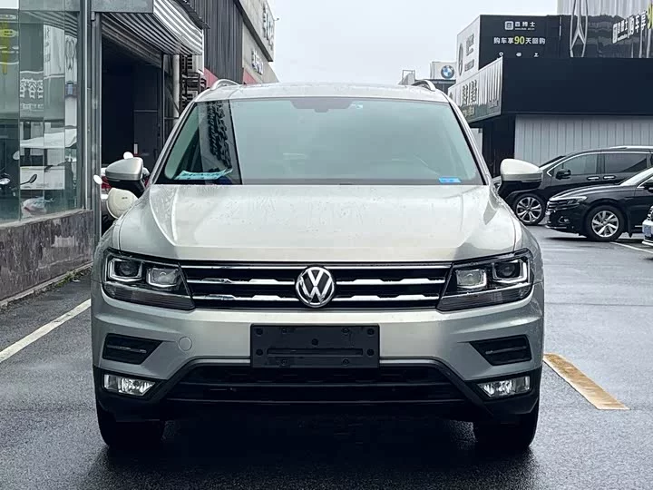 Volkswagen Tiguan L