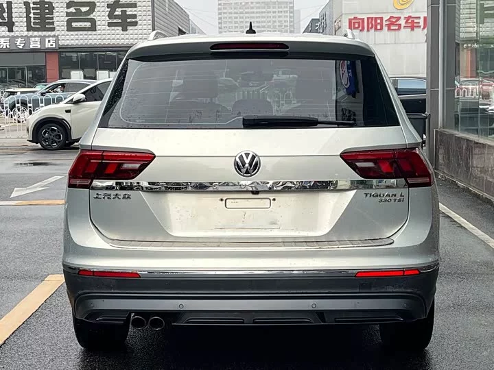 Volkswagen Tiguan L