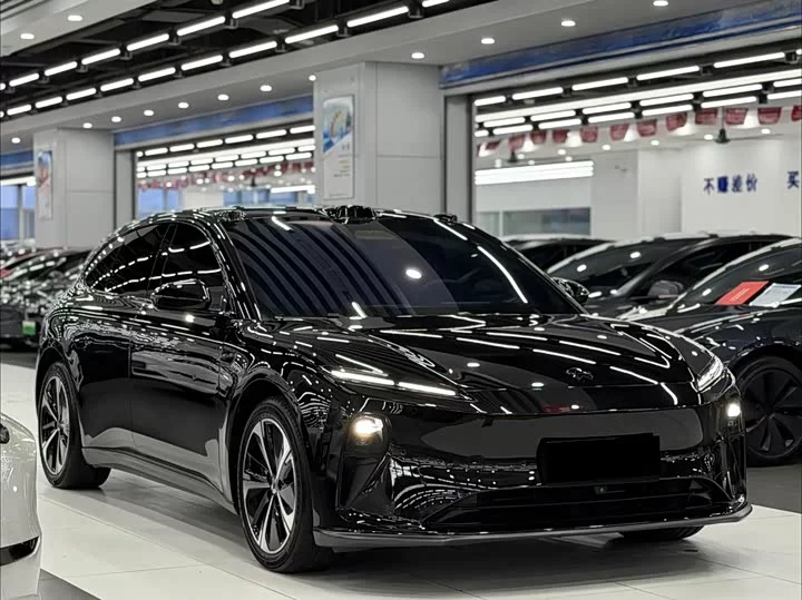 NIO ET5T