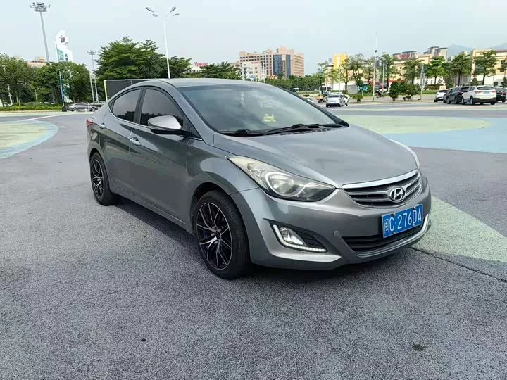 Hyundai Elantra