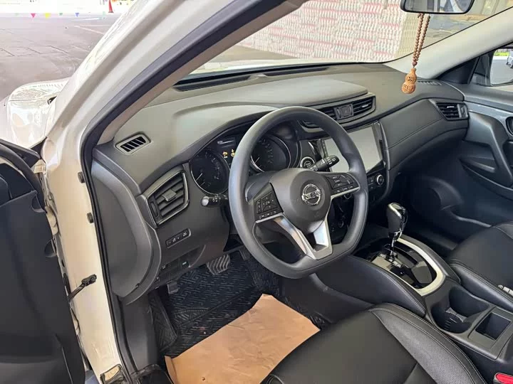 Nissan Qijun