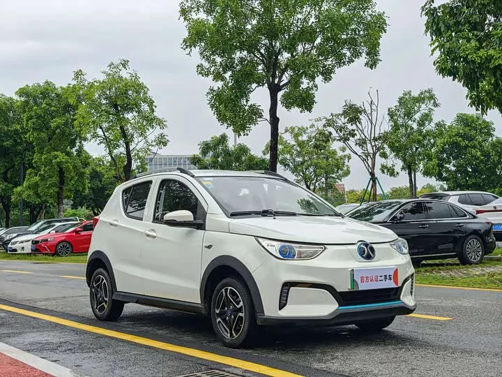 BAIC EC3