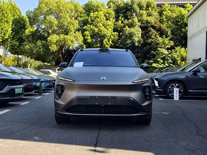 NIO EC7