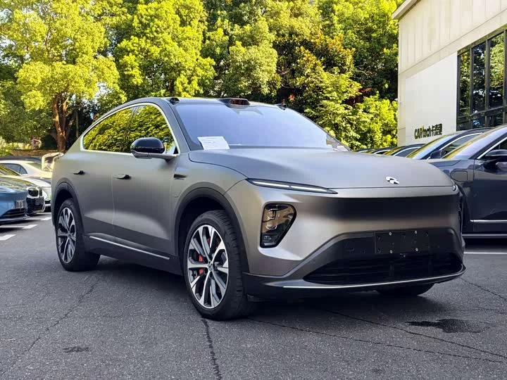 NIO EC7