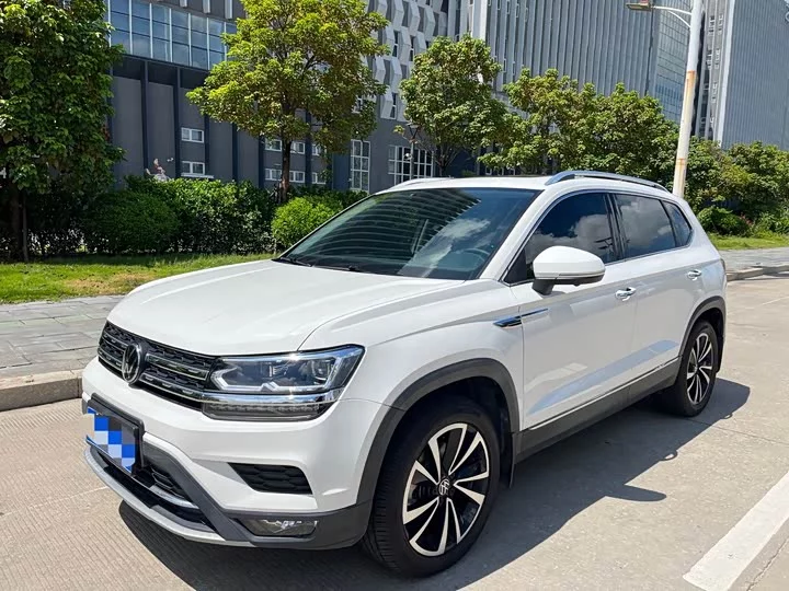 Volkswagen Tharu