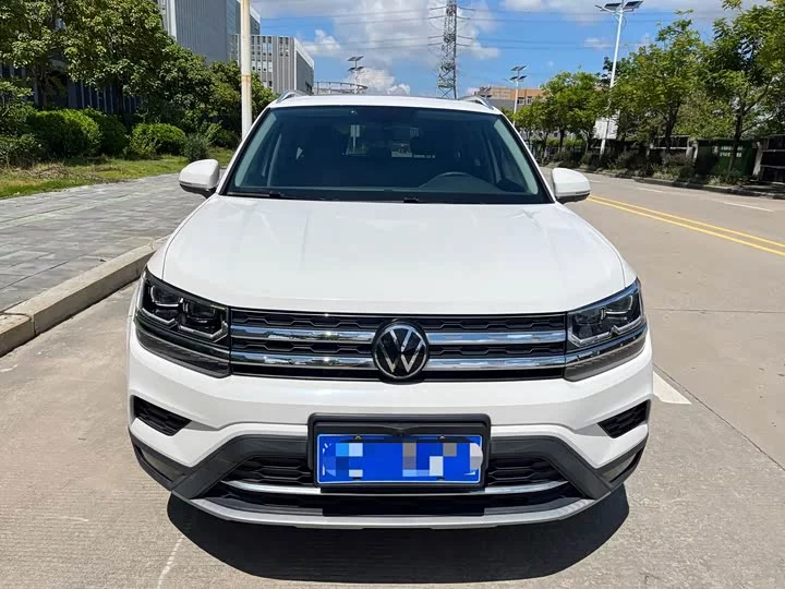Volkswagen Tharu