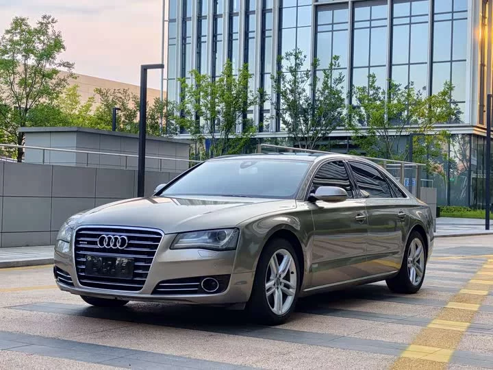 Audi A8
