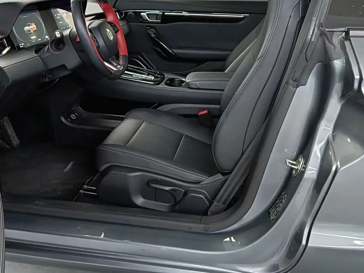 Leapmotor Leap running S01