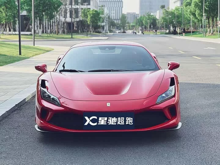 ferrari F8