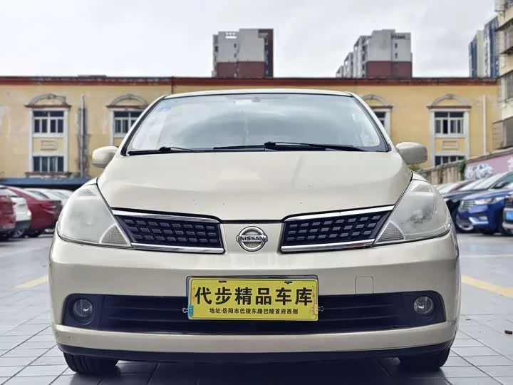 Nissan Tiida
