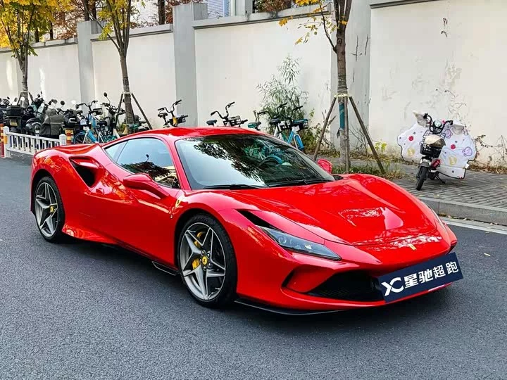 ferrari F8