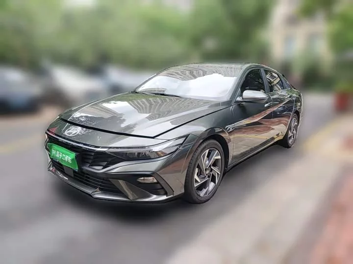 Hyundai Elantra