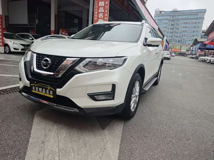 Nissan Qijun