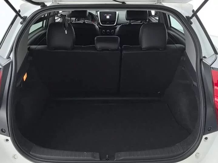 Toyota Yaris L