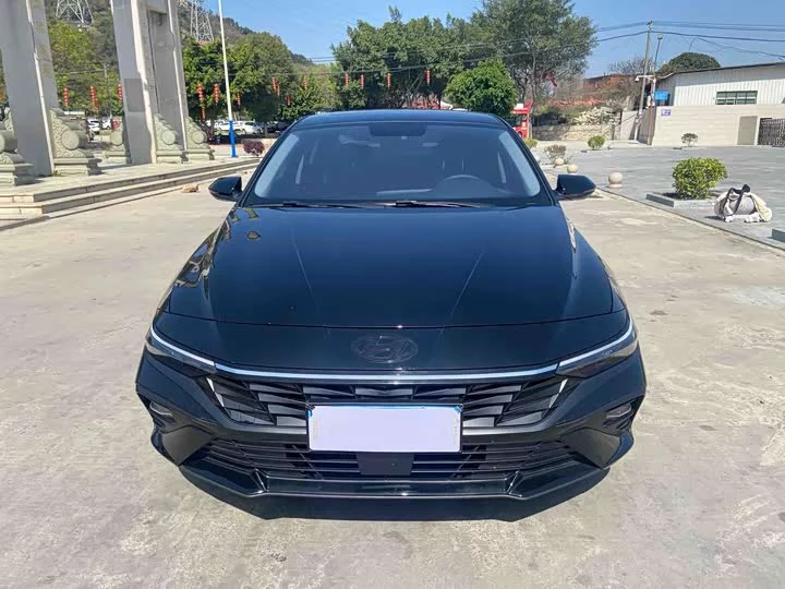 Hyundai Elantra