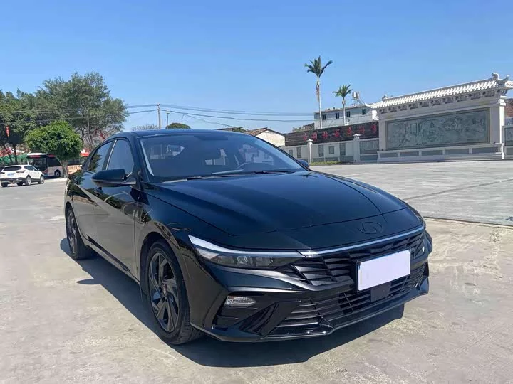 Hyundai Elantra