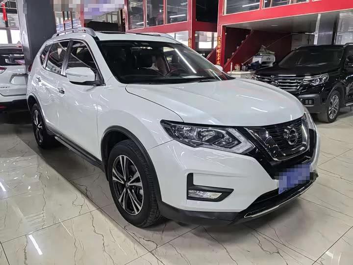 Nissan Qijun