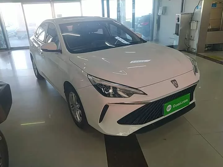 Roewe i5