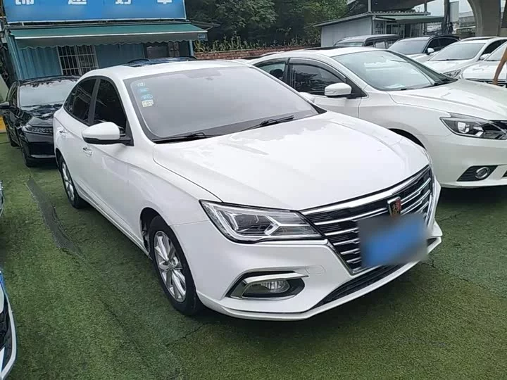 Roewe i5