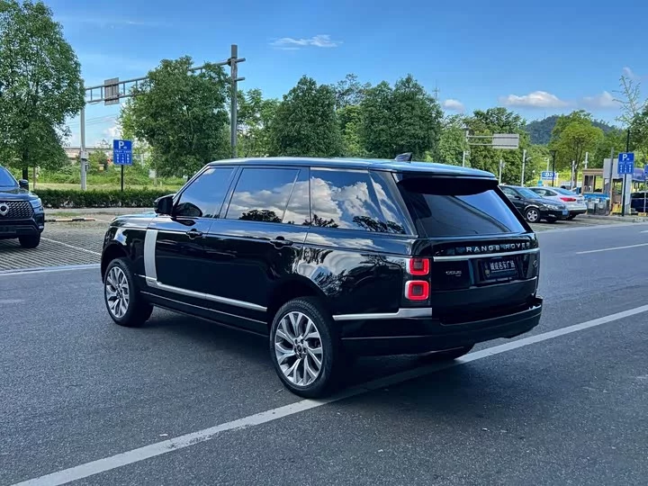 Land Rover range rover