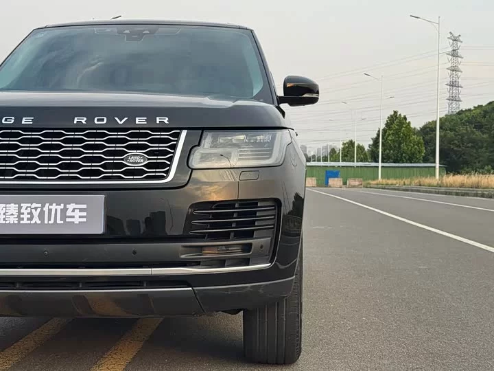 Land Rover range rover