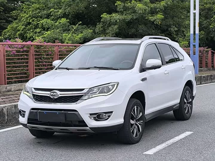 BYD S7