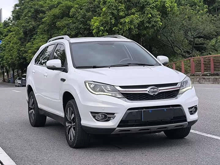 BYD S7