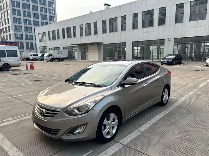 Hyundai Elantra