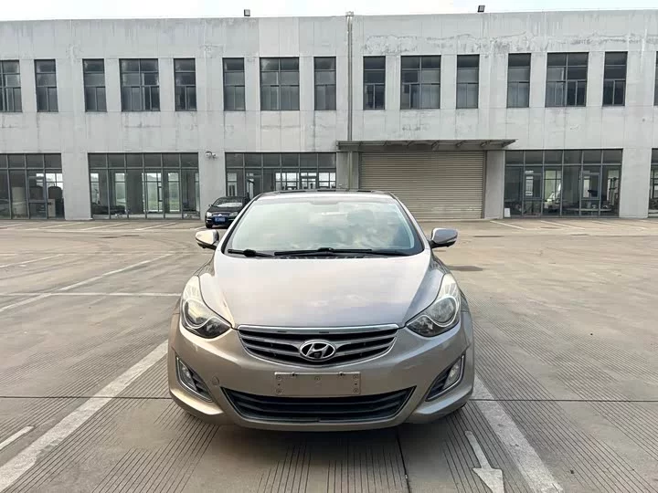 Hyundai Elantra