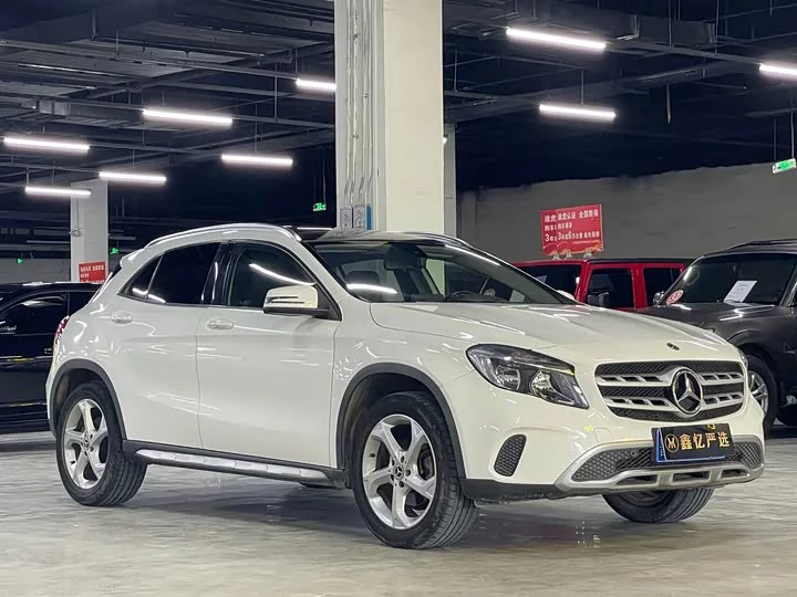 Mercedes-Benz GLA