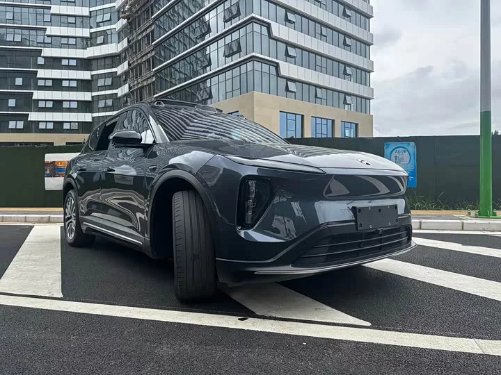 NIO ES6
