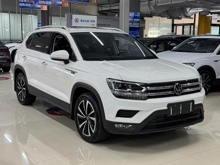 Volkswagen Tharu