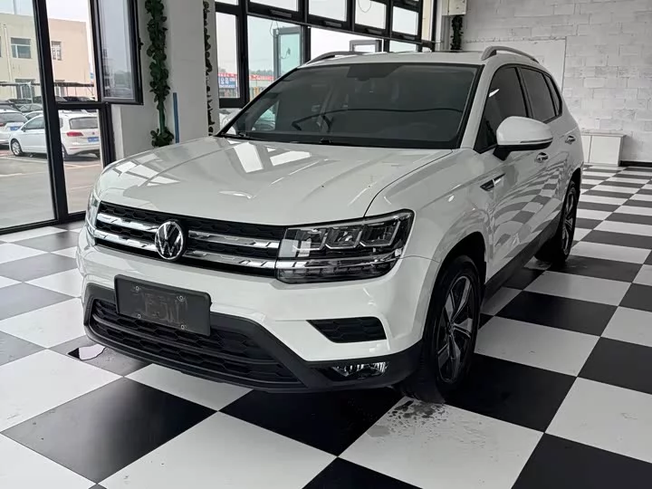Volkswagen Tharu