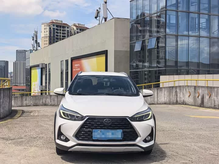 Toyota Yaris L