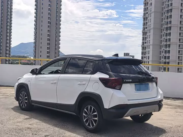 Toyota Yaris L