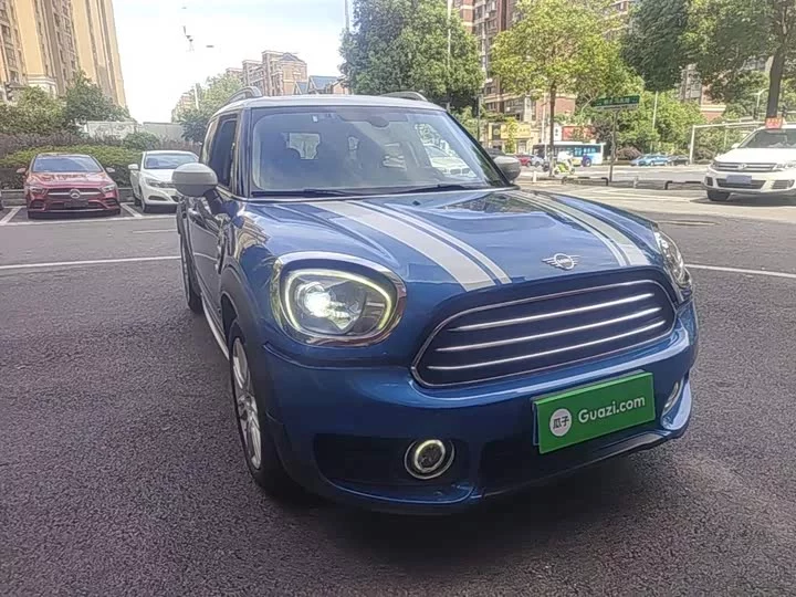 MINI COUNTRYMAN