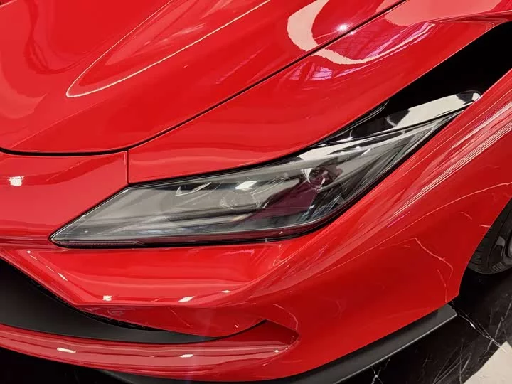 ferrari F8
