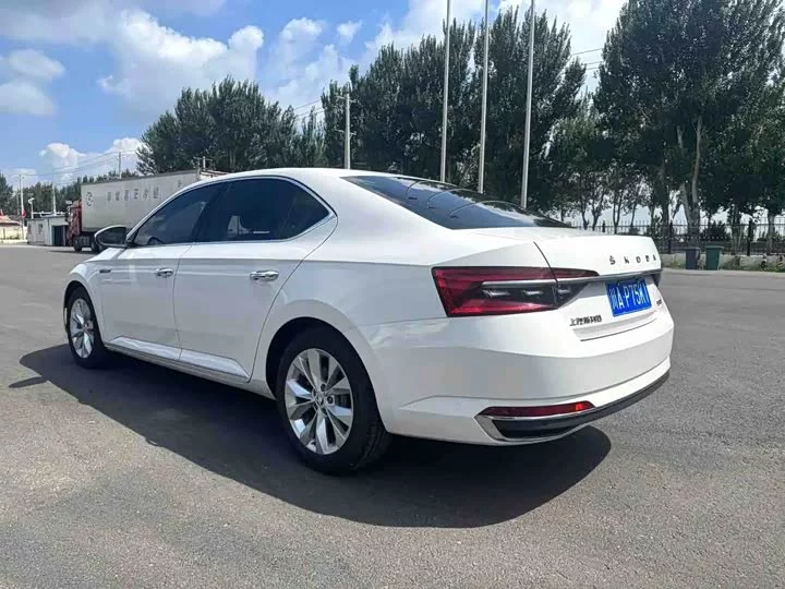 Skoda SuperB