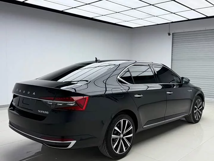 Skoda SuperB