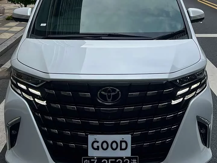 Toyota Elfa