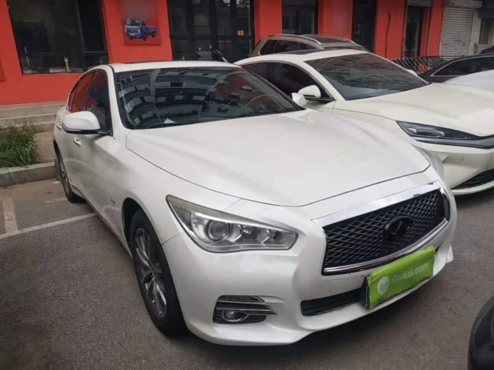 Infiniti Q50L
