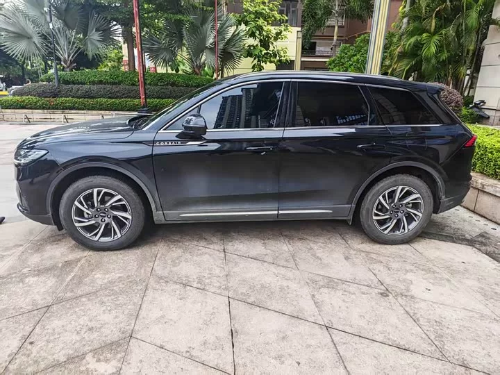 Lincoln adventurer